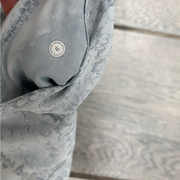 Lululemon Fast and Free Tight 25" *Nulux City Grit White Blue Fog Size 6 - Picture 8 of 9